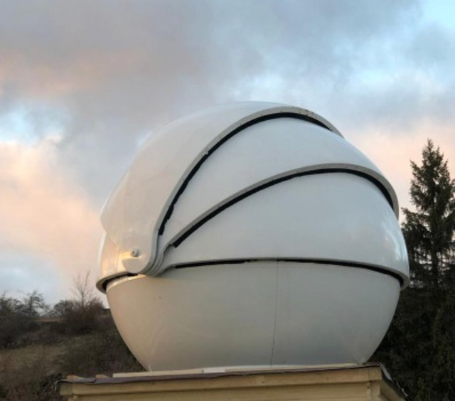 Astroshell- 375 clamshell dome